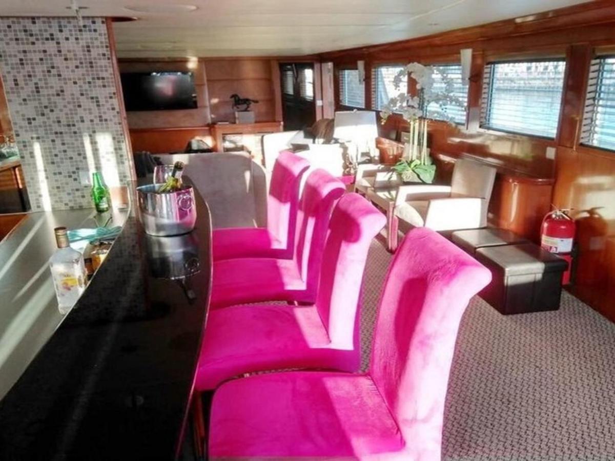 Motor Yacht Kiara Bed & Breakfast Cape Town Exterior foto